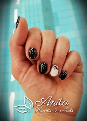 Műköröm, manikűr, pedikűr